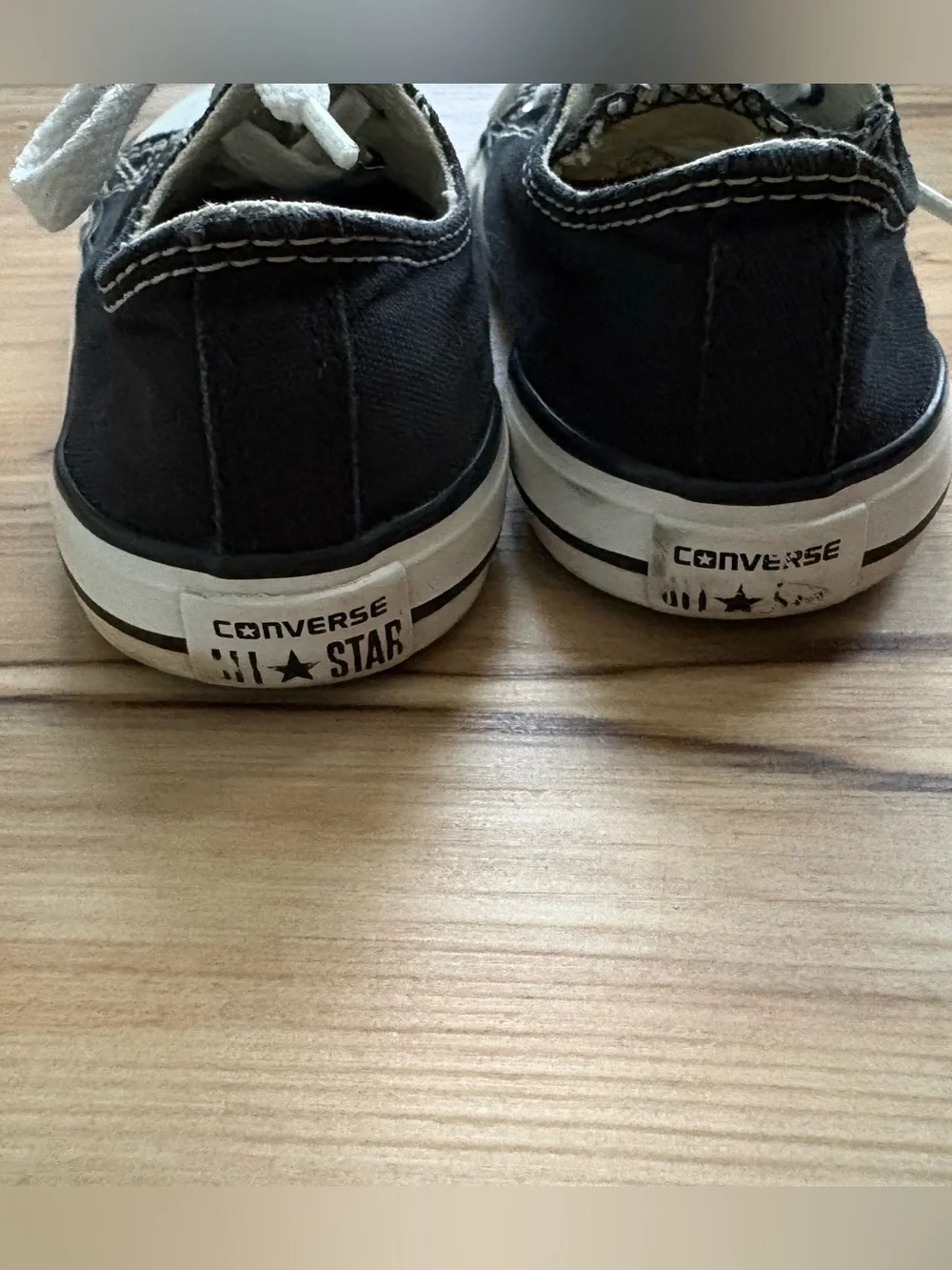Converse Chuck Taylor All Star Low Top Toddler Sneakers Size 8